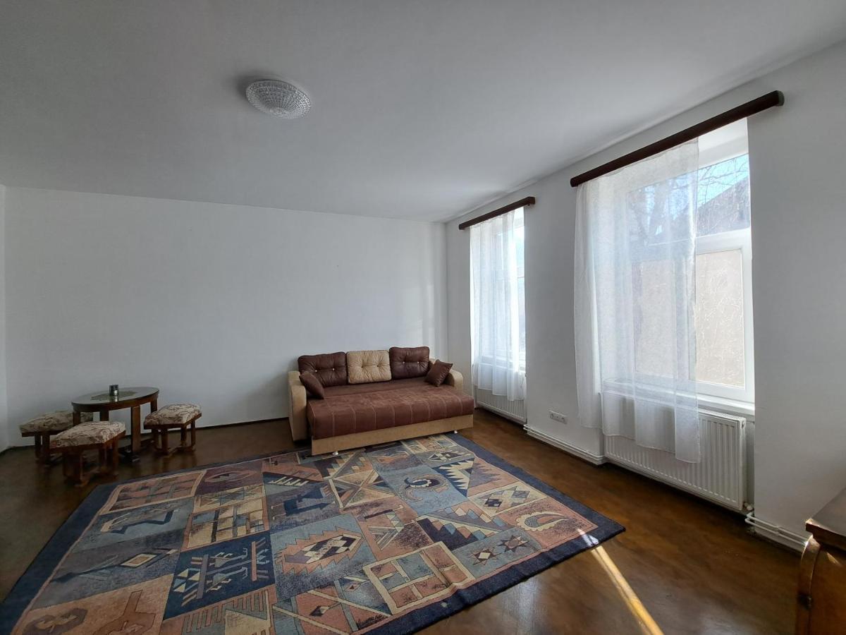 Cozy Apartment In The Heart Of Sibiu Exterior foto